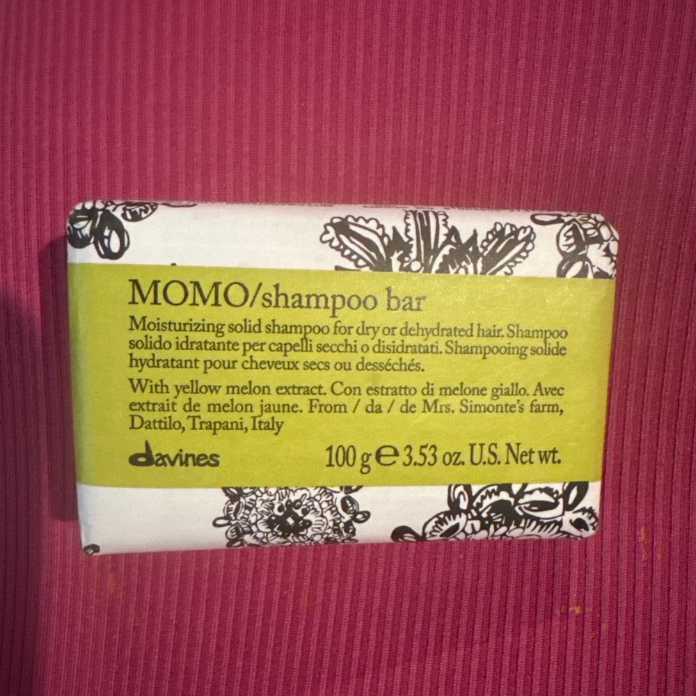 ✨ Davines MOMO Moisturizing Shampoo Bar – 3.53 oz – NEW